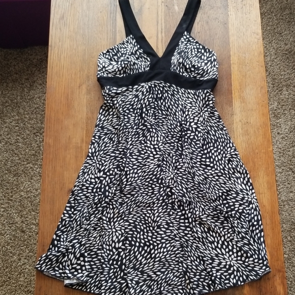 Forever 21 Black & White Dress - Medium - Picture 2 of 9